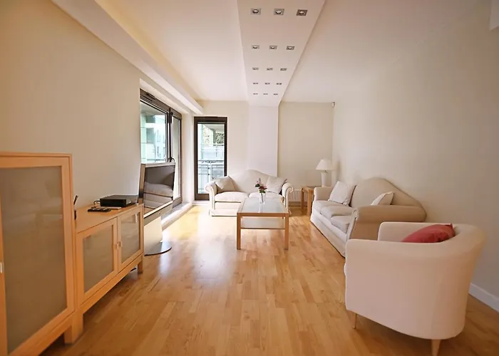 Victus Sunny s With Parking By Noclegi Renters